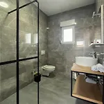 Modern Freya With Heated Swimming Pool, Villa *