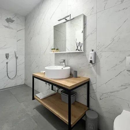 Villa Modern Freya With Heated Swimming Pool, Murvica (Policnik)