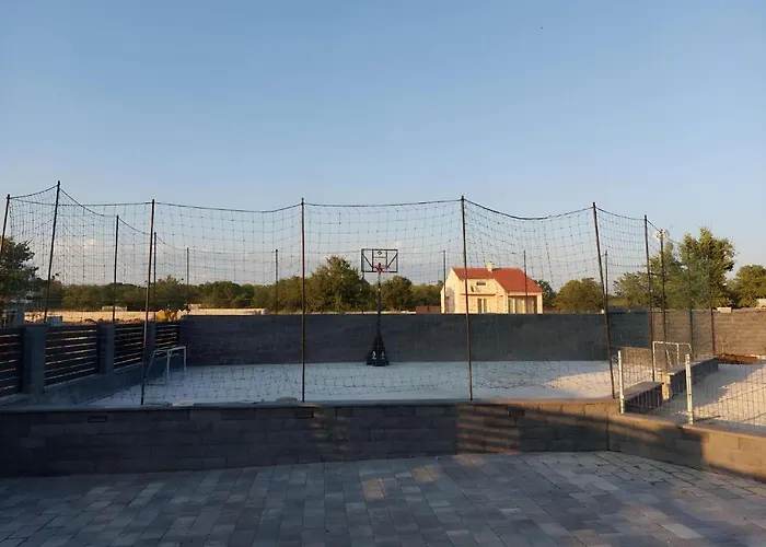 Vila Modern Freya With Heated Swimming Pool,